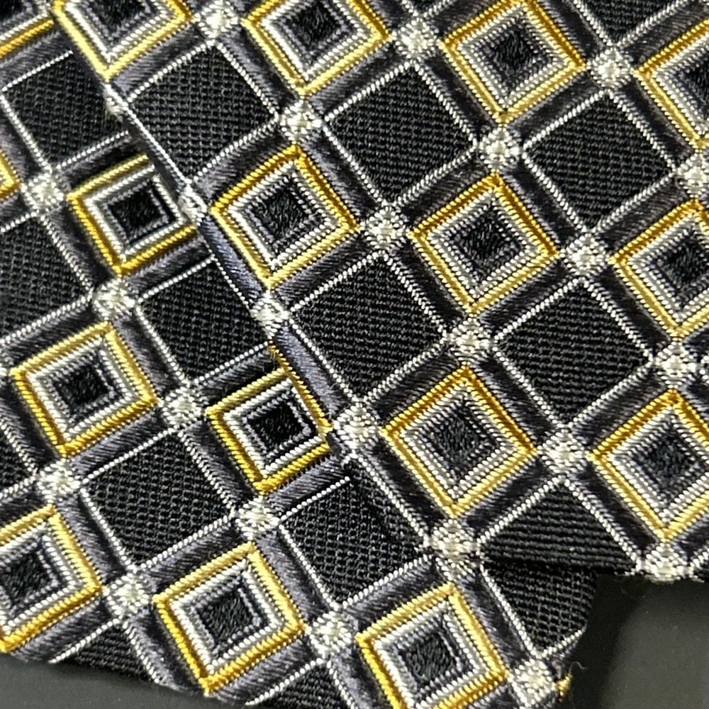 Daniel Cremieux 100% Silk Neck Tie Black/Silver Squares Geometric 59 x 3 3/16